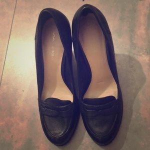 Trendy Black leather Via Spiga loafer pumps